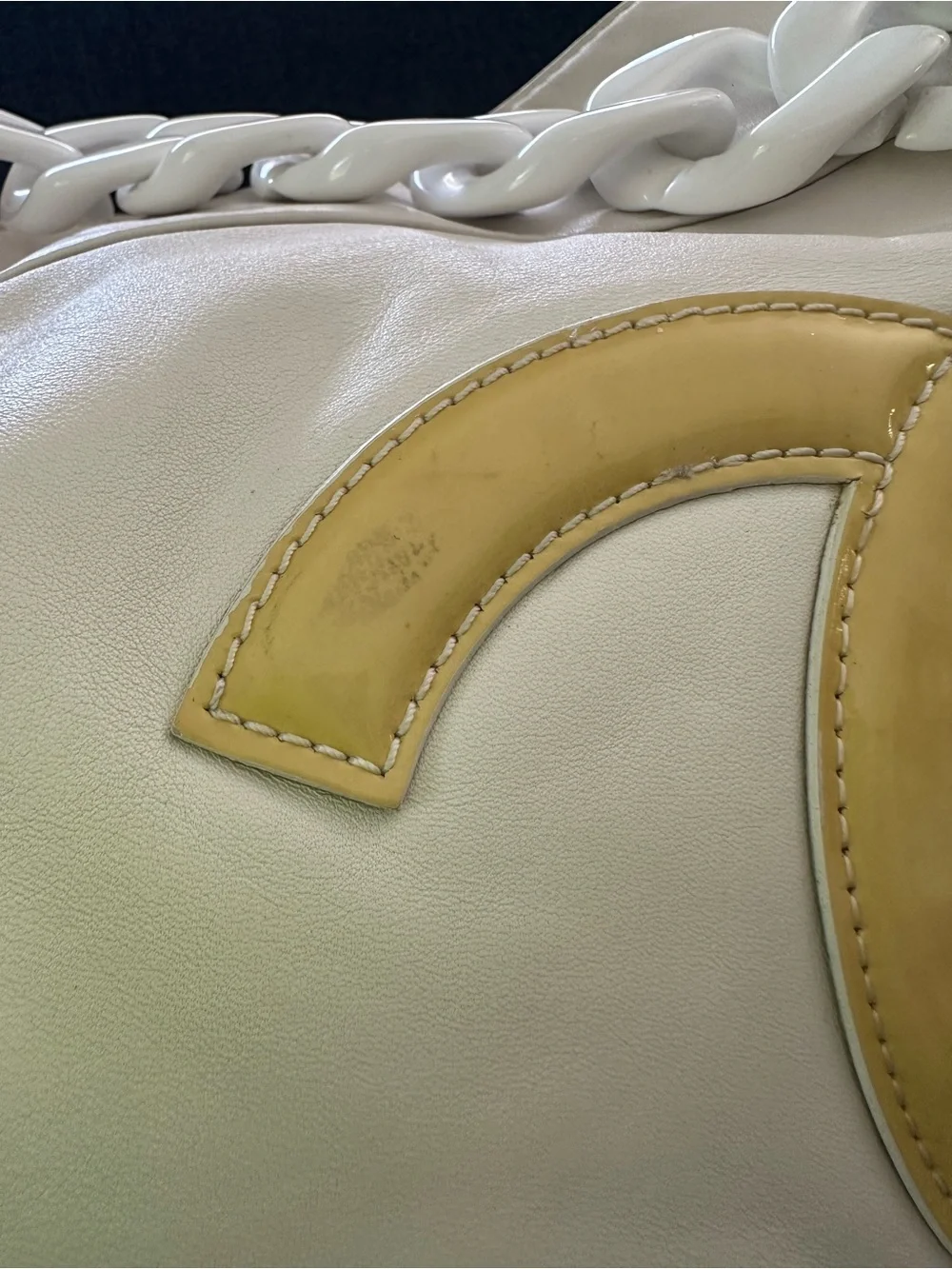 CHANEL bag white